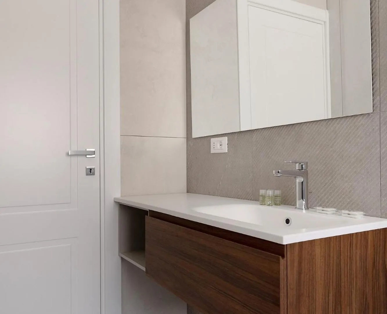 Apartment Le Dodici Porte - Porta San Felice 8 By Bologna District Italy