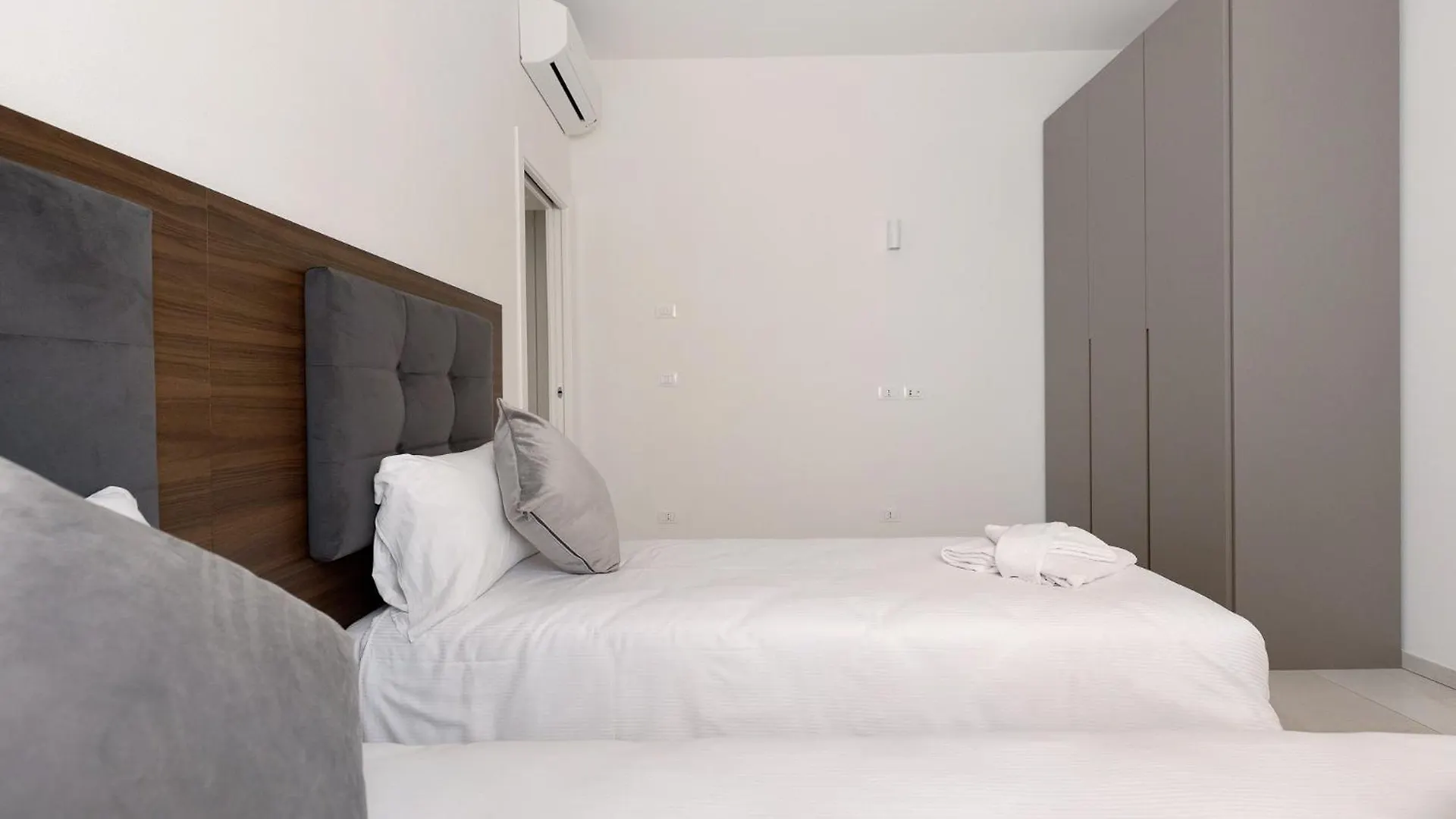 Apartment Le Dodici Porte - Porta San Felice 8 By Bologna District Italy