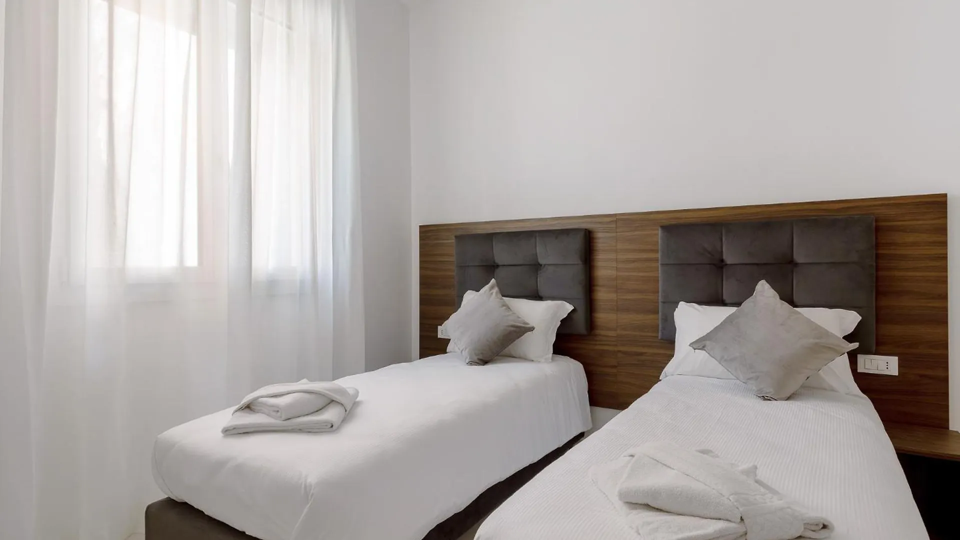 Apartment Le Dodici Porte - Porta San Felice 8 By Bologna District
